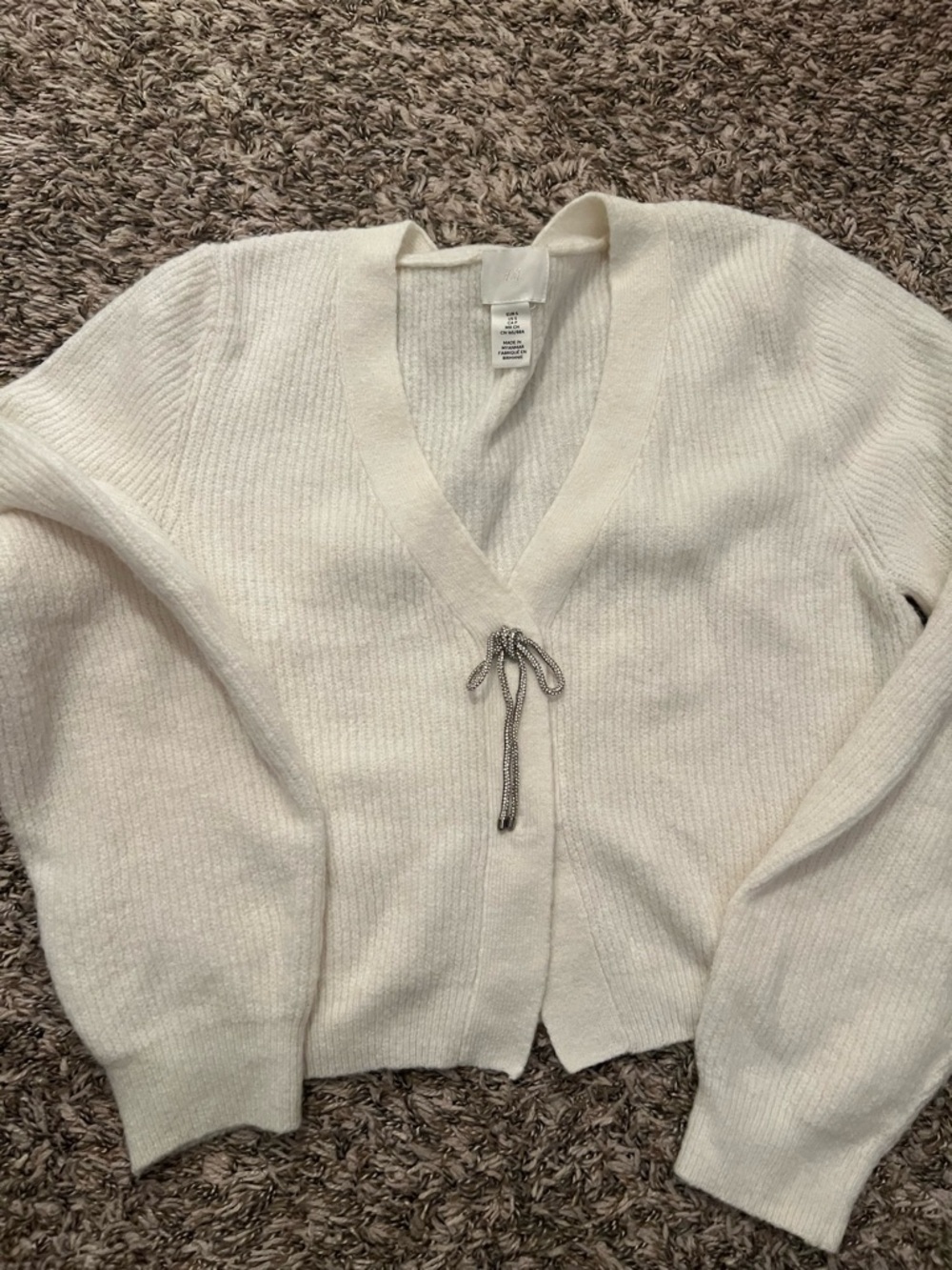 H&M Cream V-Neck Tie-Front Knit Sweater